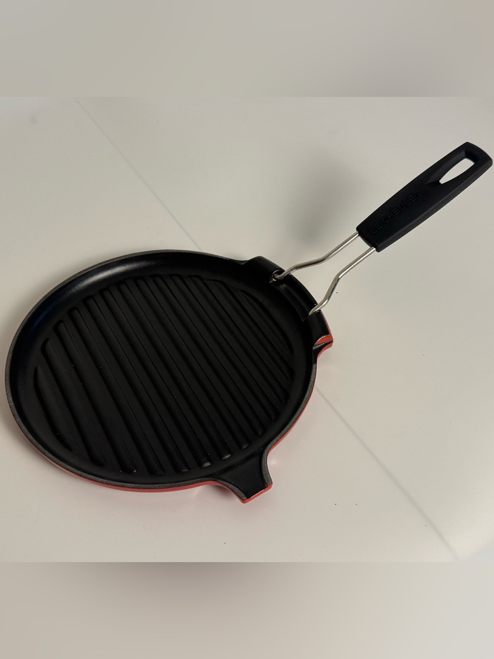 Le Creuset 23cm Round Grill Pan Cerise Red NEW